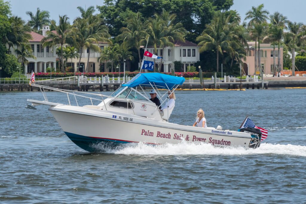 Power boat cruising the Intracoastal