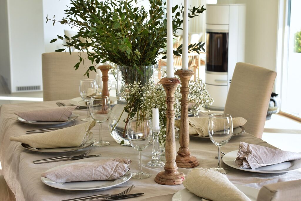 dinner, table, dining-4355019.jpg